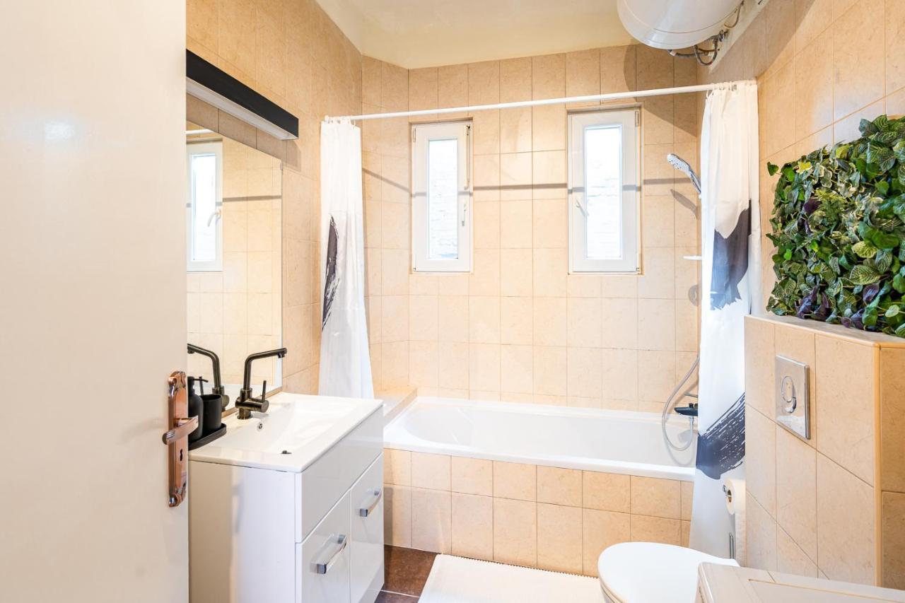 Sunny New Luxurious Home At The Jewish District Budapest Ngoại thất bức ảnh